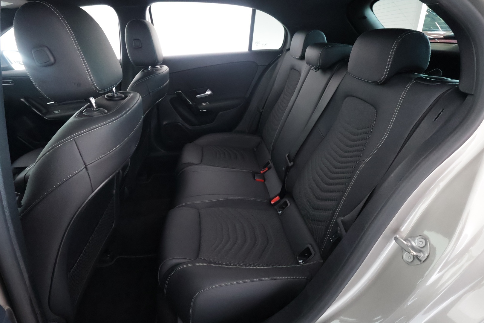 MERCEDES-BENZ A 2020