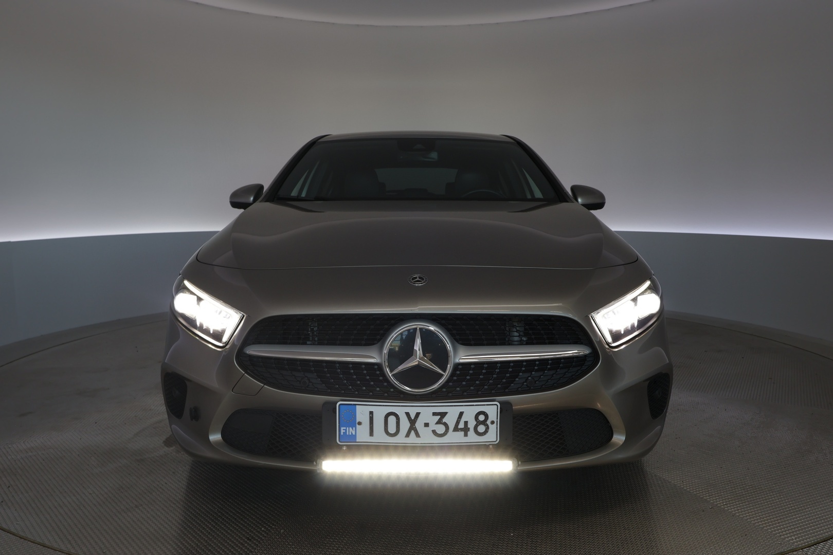 MERCEDES-BENZ A 2020
