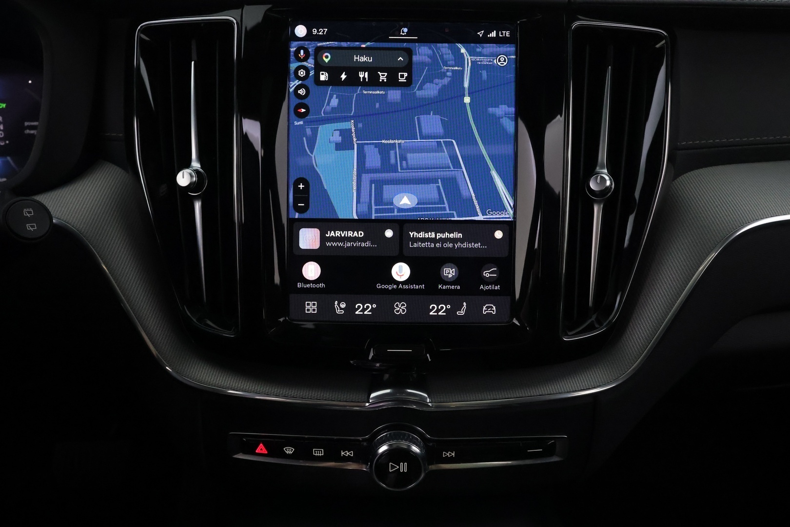 VOLVO XC60 2023