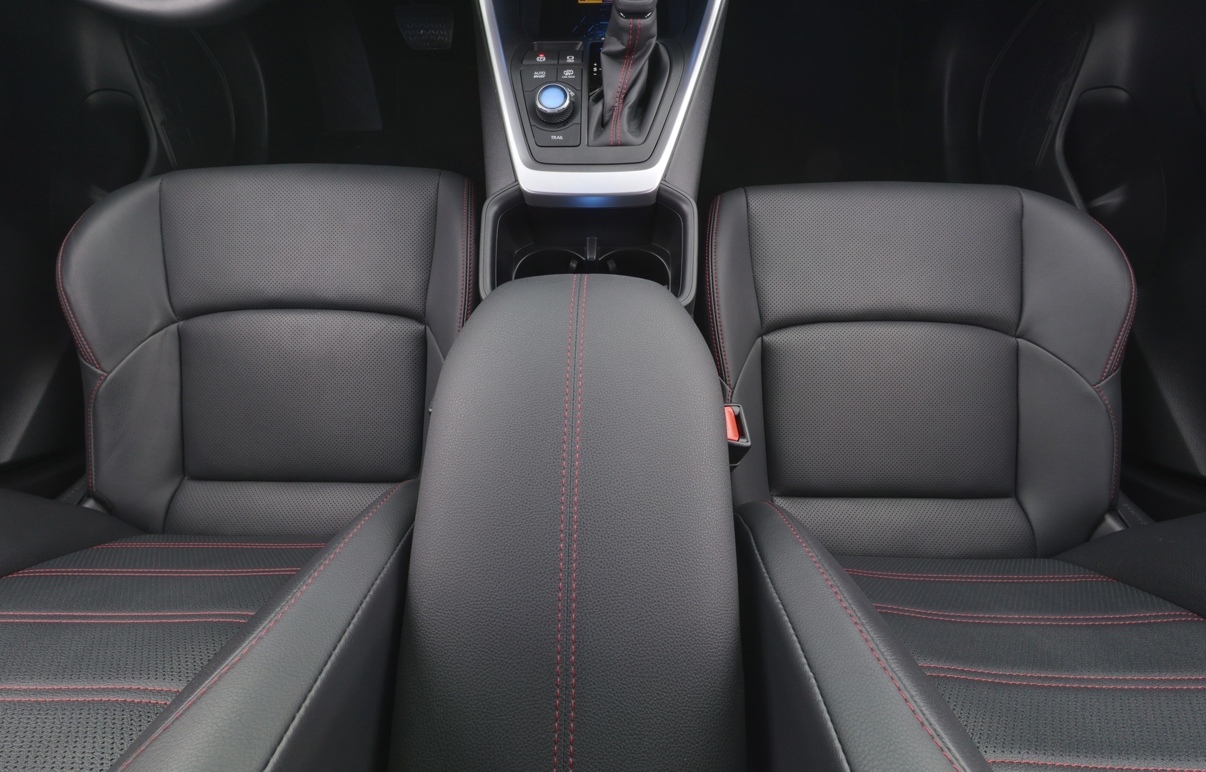 TOYOTA RAV4 PLUG-IN 2024