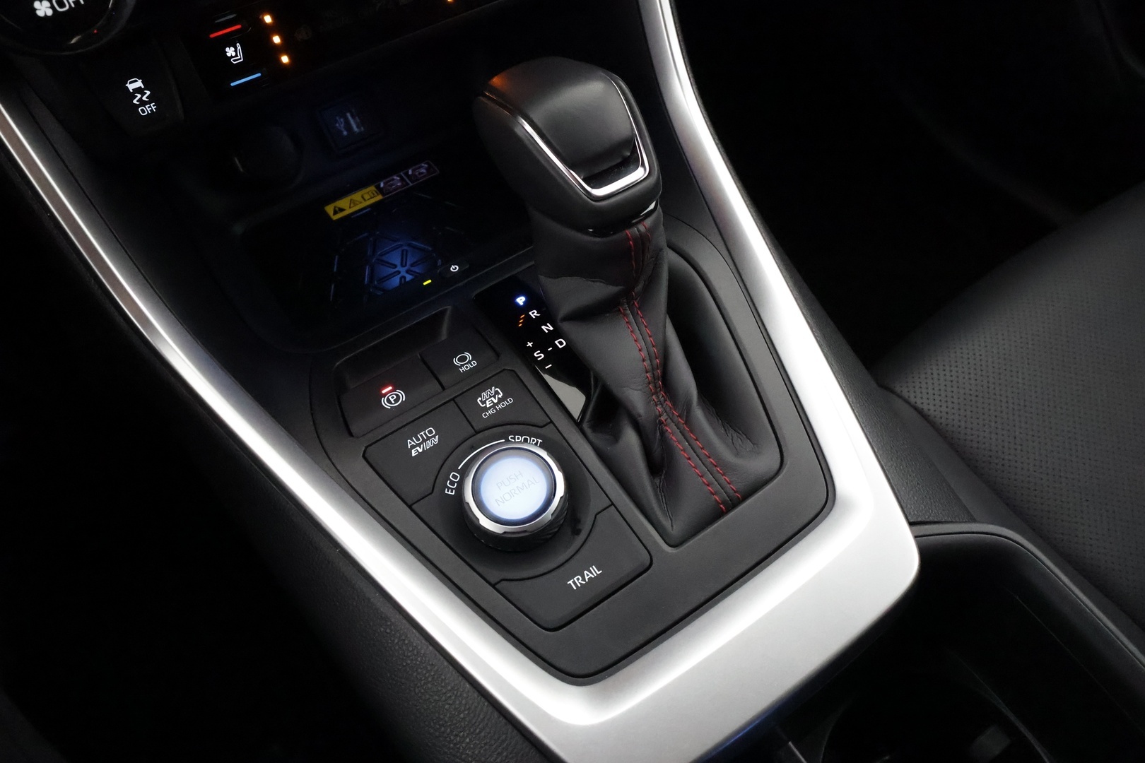 TOYOTA RAV4 PLUG-IN 2024