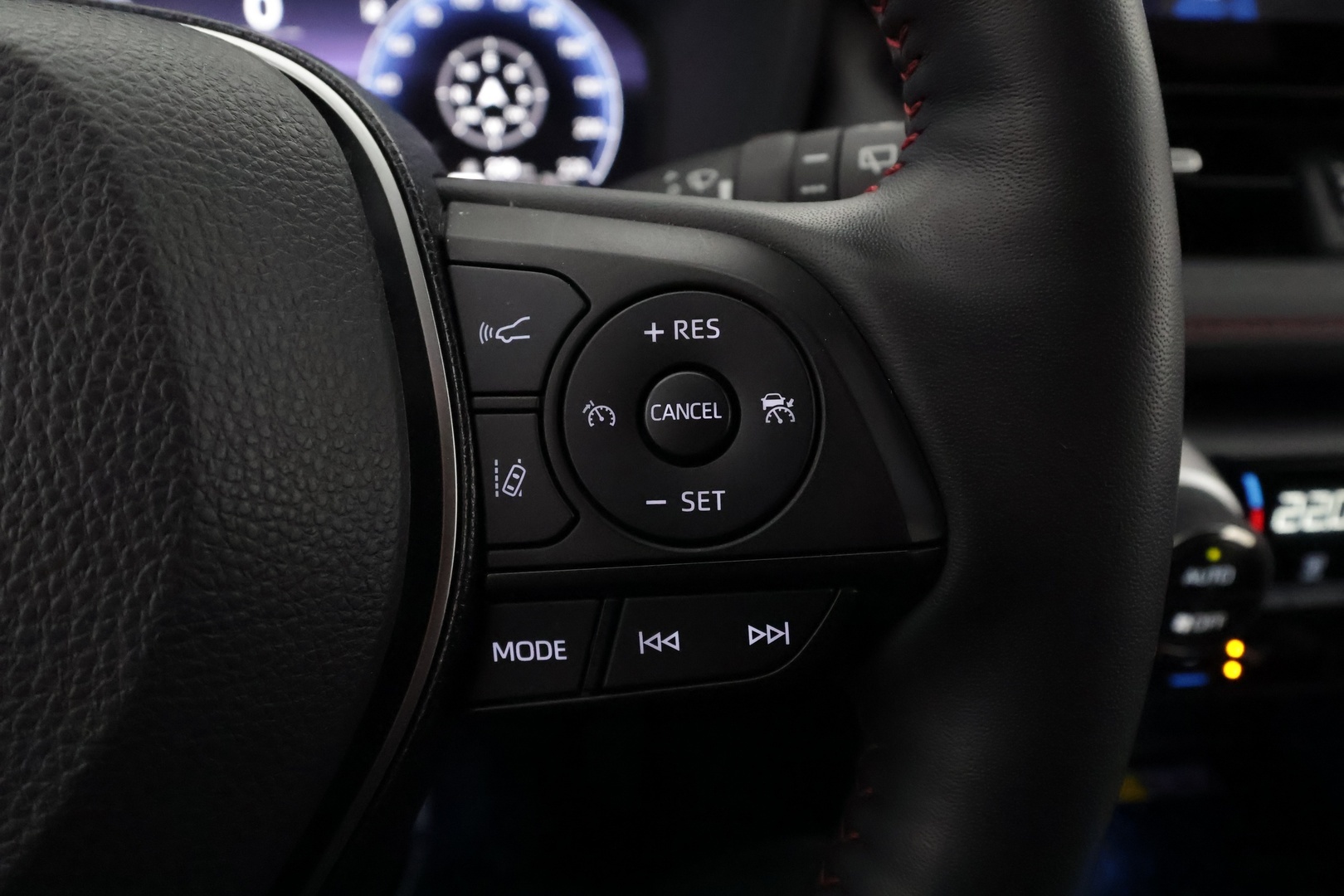 TOYOTA RAV4 PLUG-IN 2024