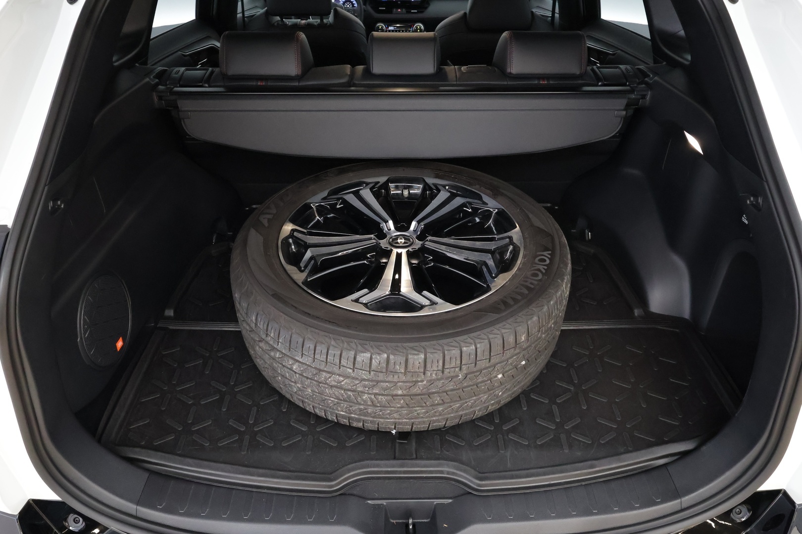 TOYOTA RAV4 PLUG-IN 2024