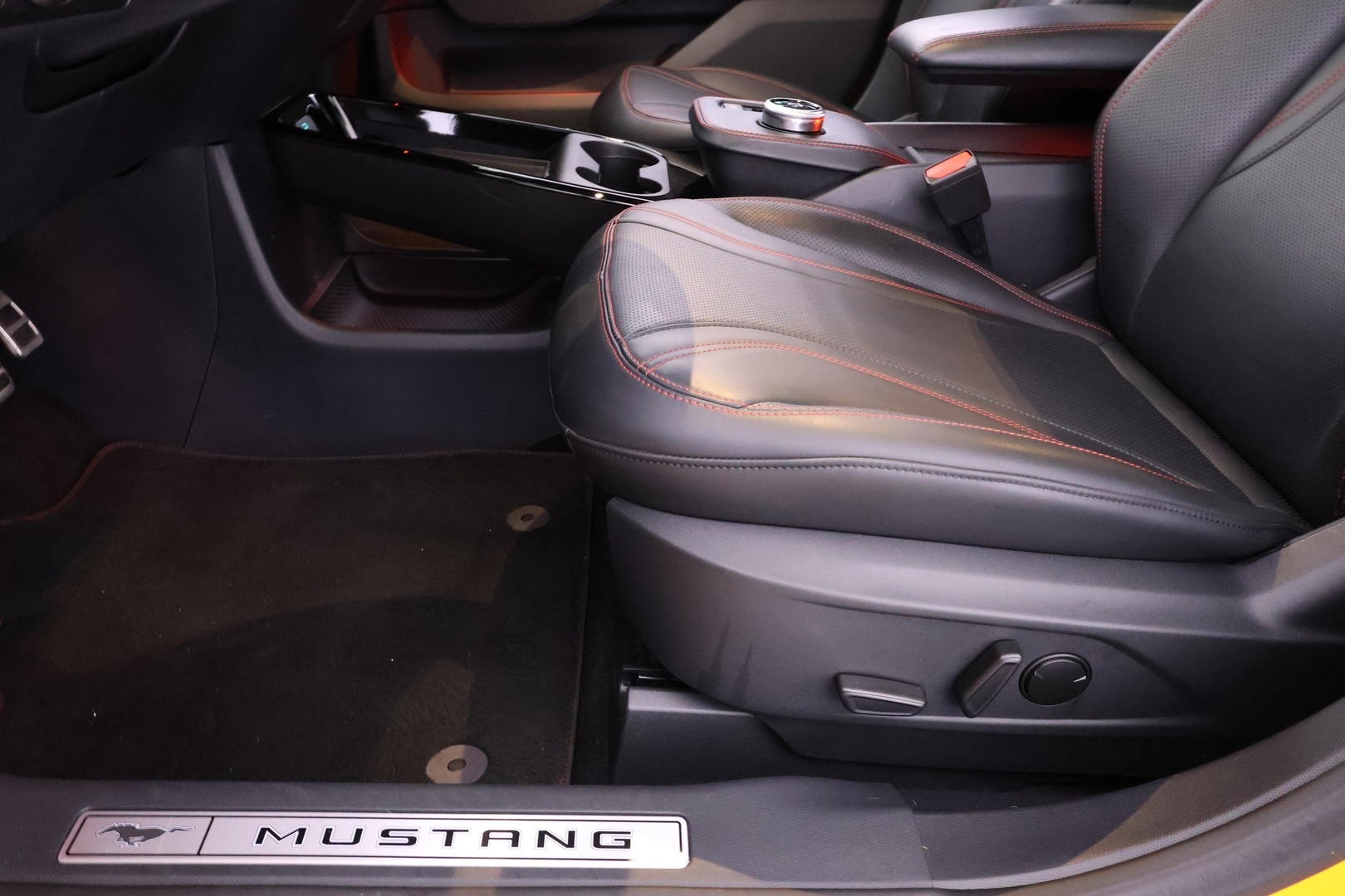 FORD MUSTANG MACH-E 2022