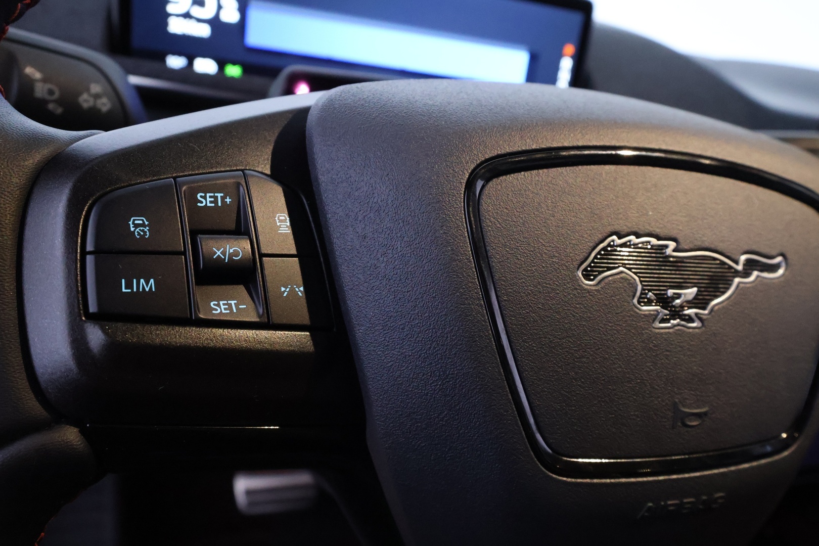 FORD MUSTANG MACH-E 2022