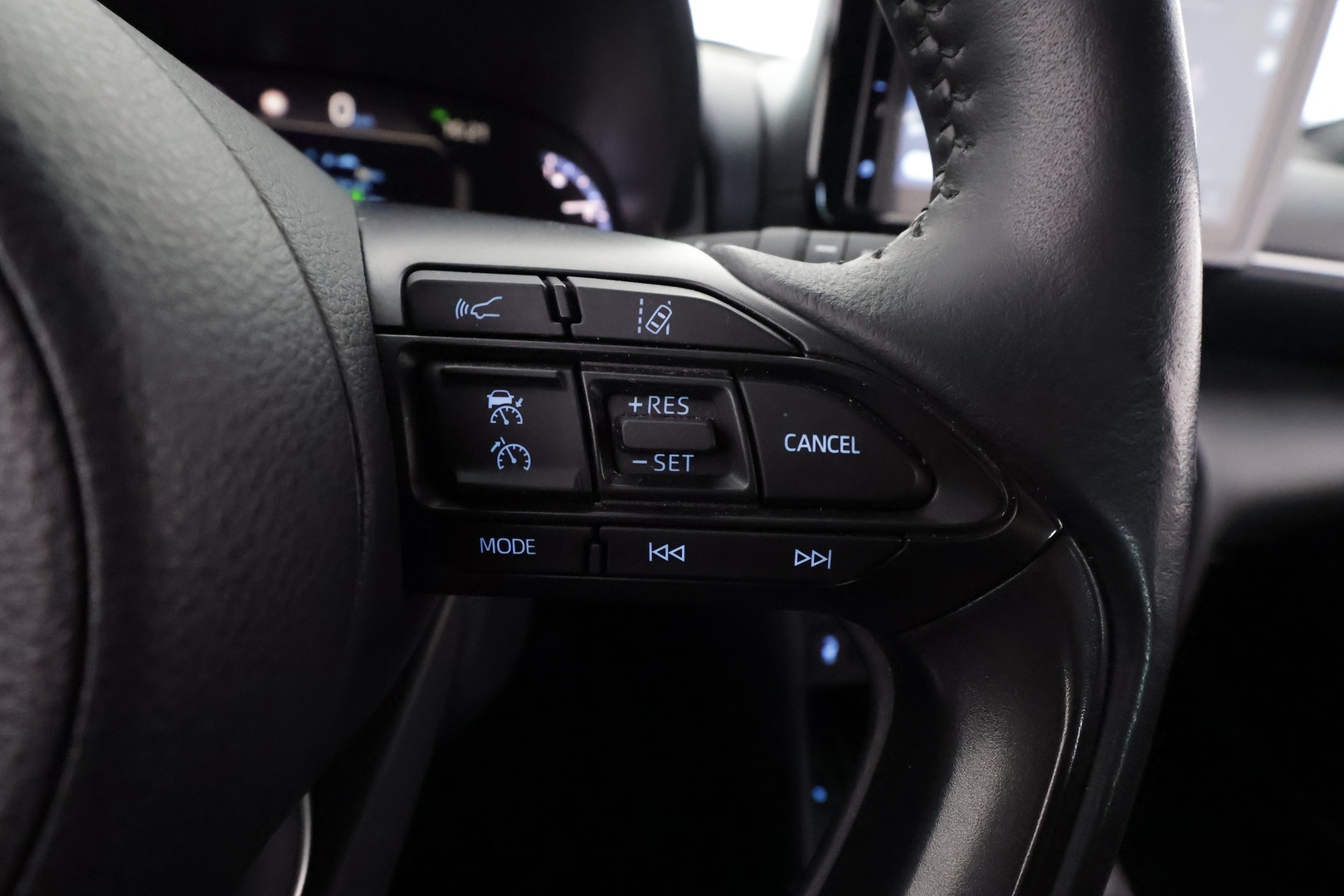 TOYOTA YARIS CROSS 2022
