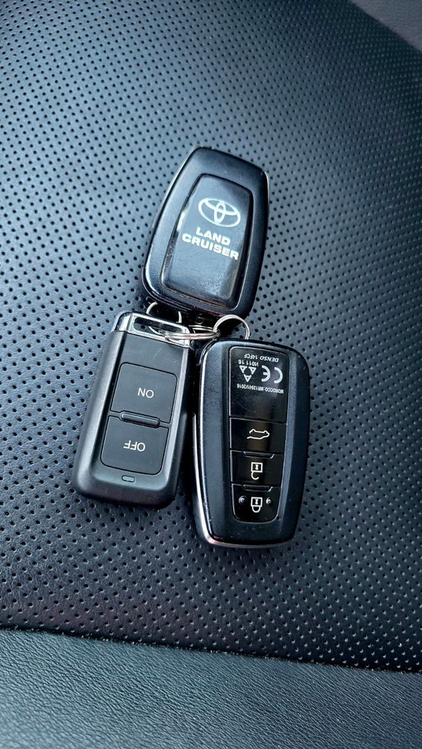 TOYOTA LAND CRUISER 2019