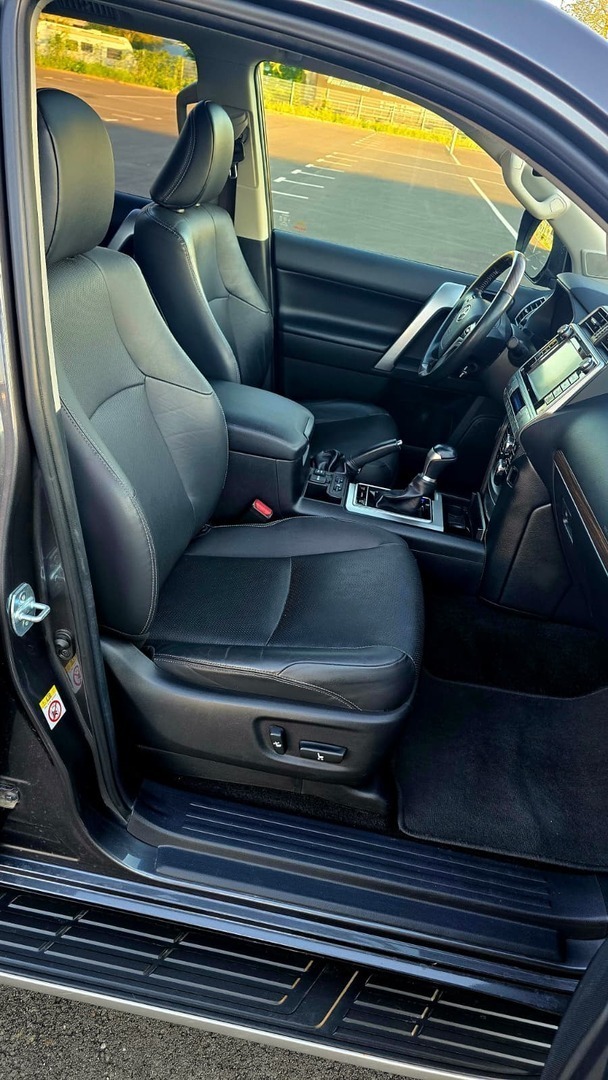 TOYOTA LAND CRUISER 2019