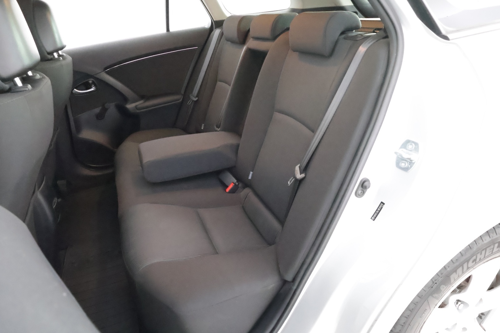TOYOTA Avensis 2011