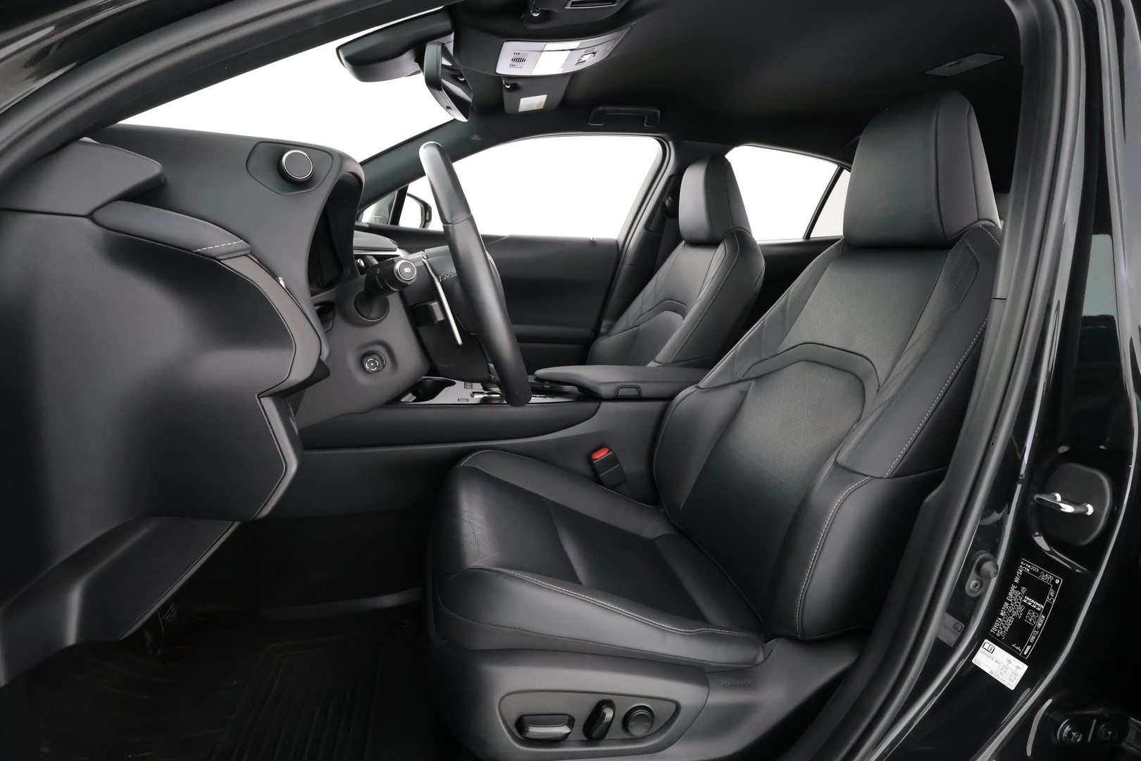 LEXUS UX 2021