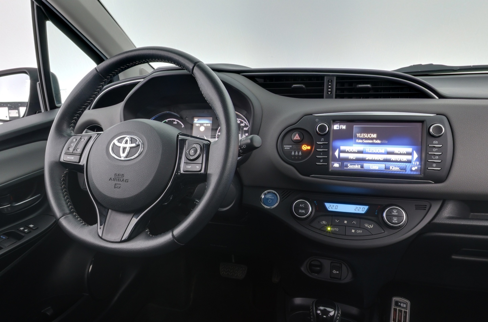 TOYOTA Yaris 2017