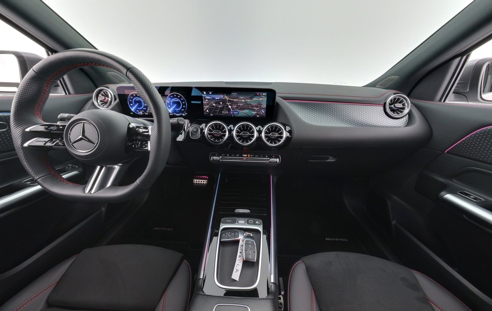 MERCEDES-BENZ EQA 2025