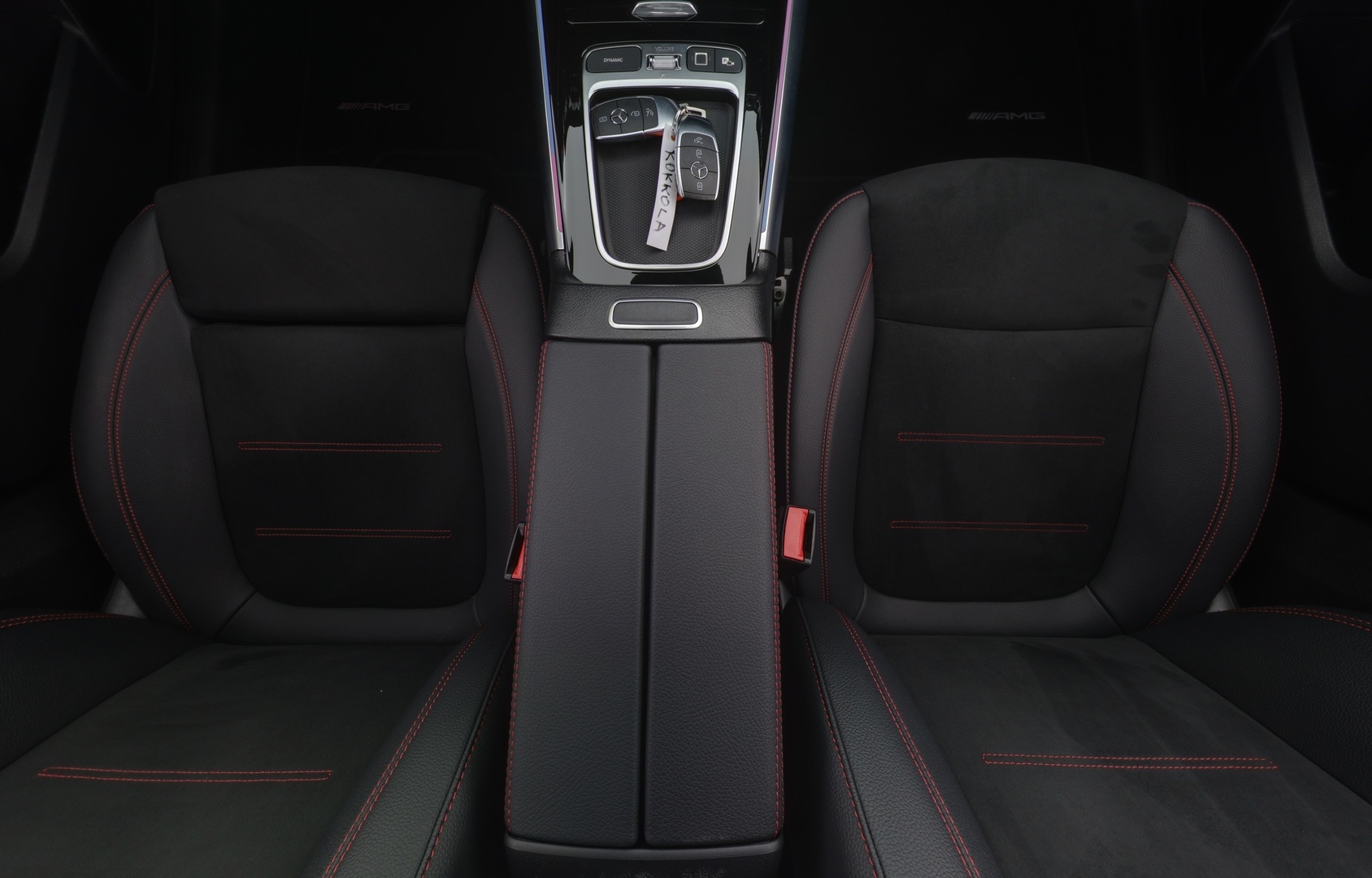 MERCEDES-BENZ EQA 2025