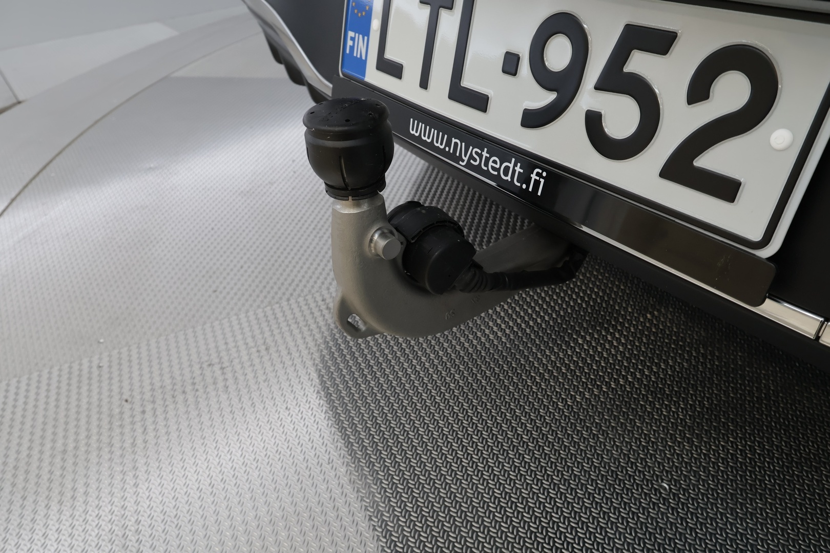 MERCEDES-BENZ EQA 2025