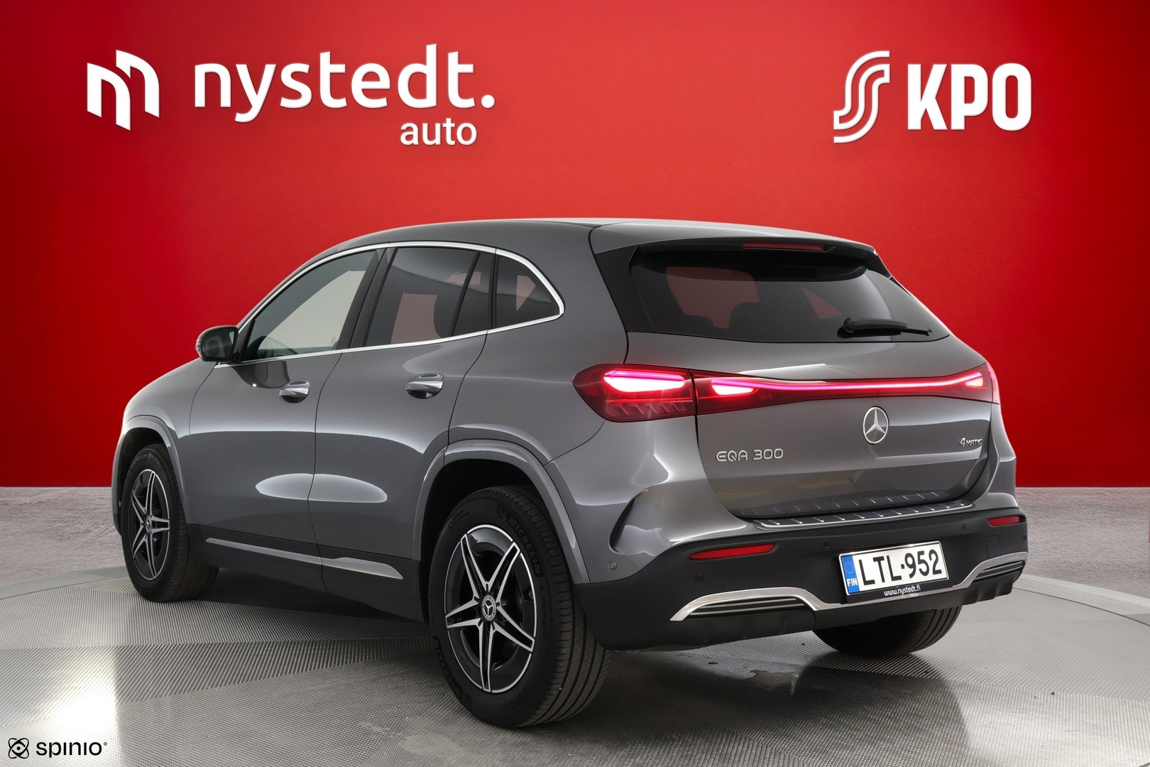 MERCEDES-BENZ EQA 2025