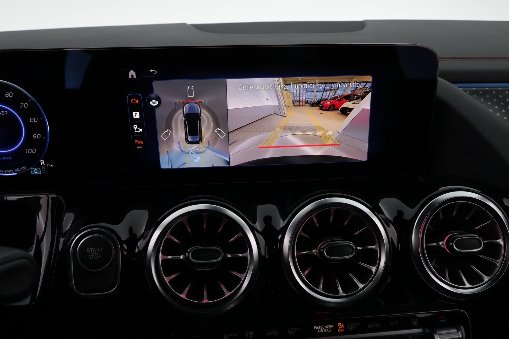 MERCEDES-BENZ EQA 2025