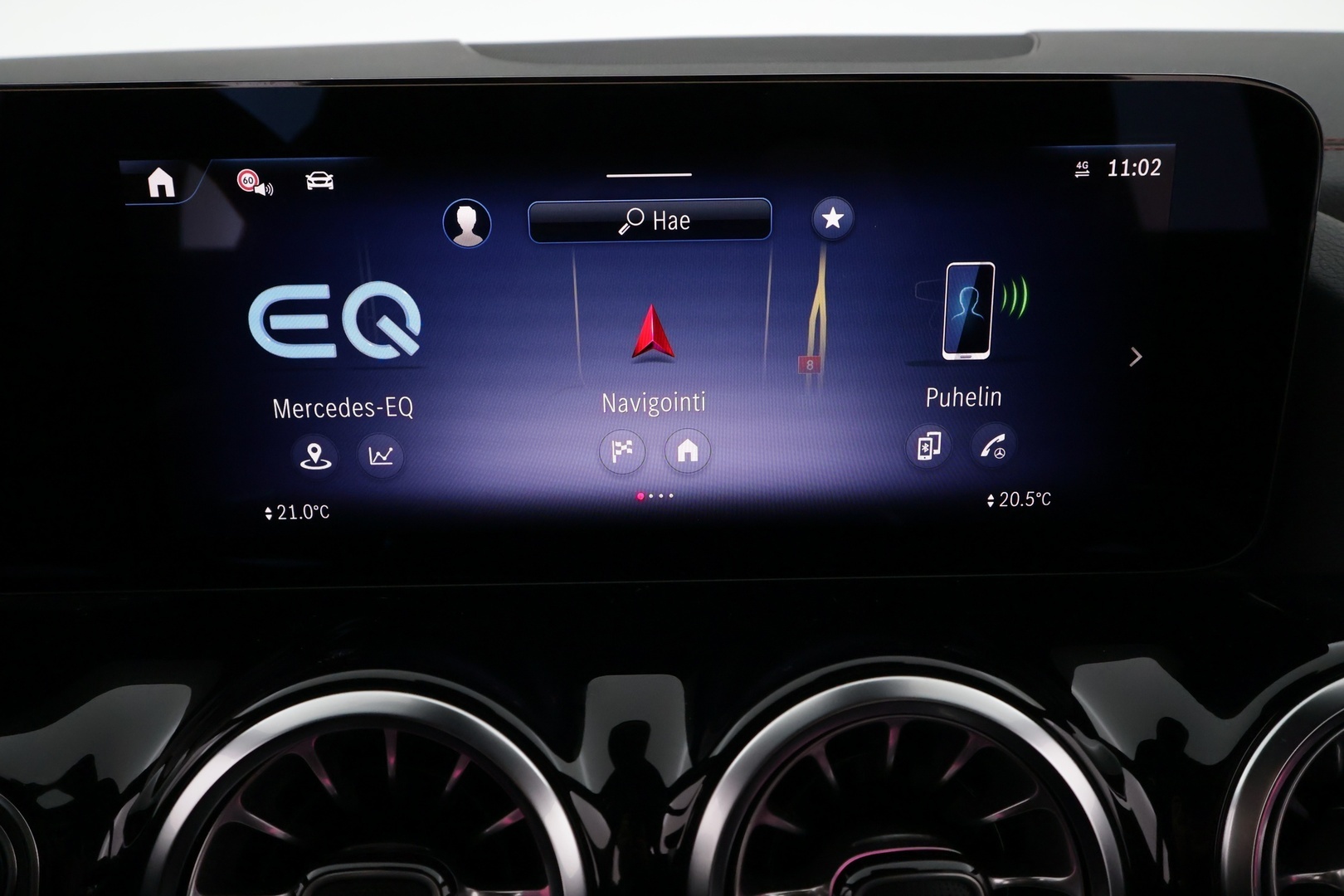 MERCEDES-BENZ EQA 2025