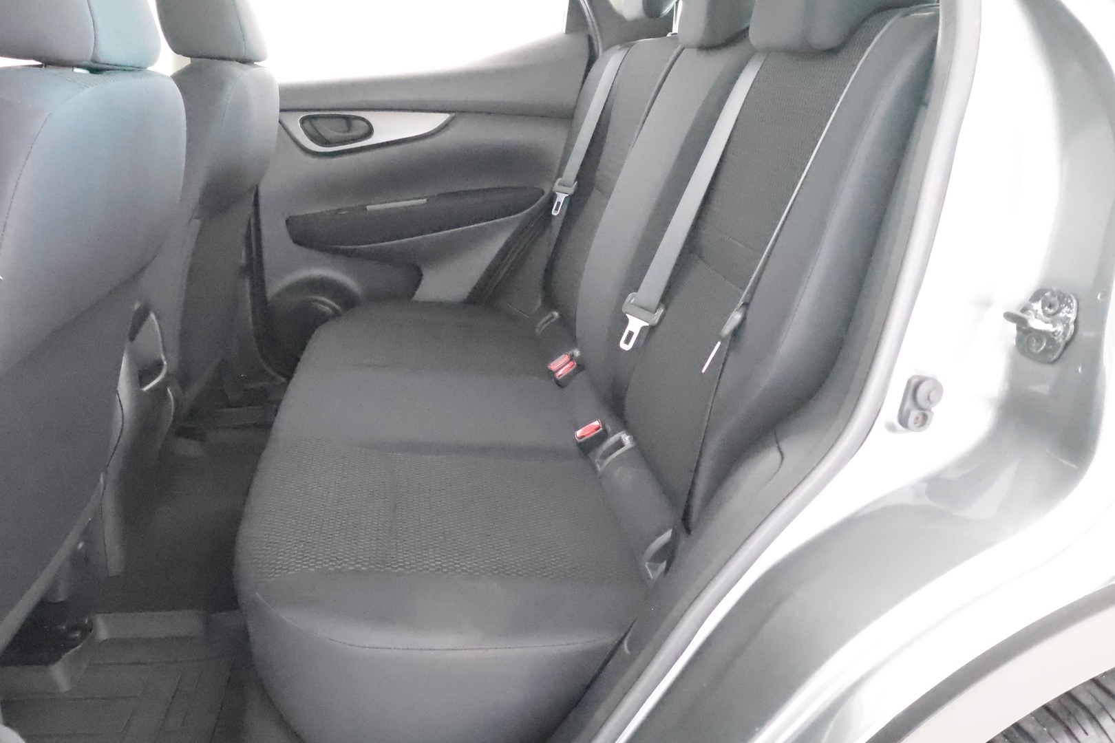 NISSAN Qashqai 2015