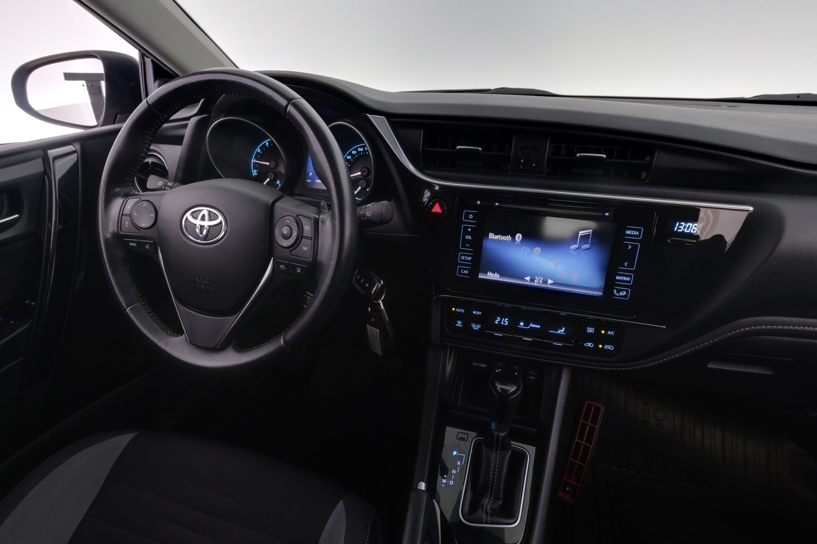 TOYOTA Auris 2017
