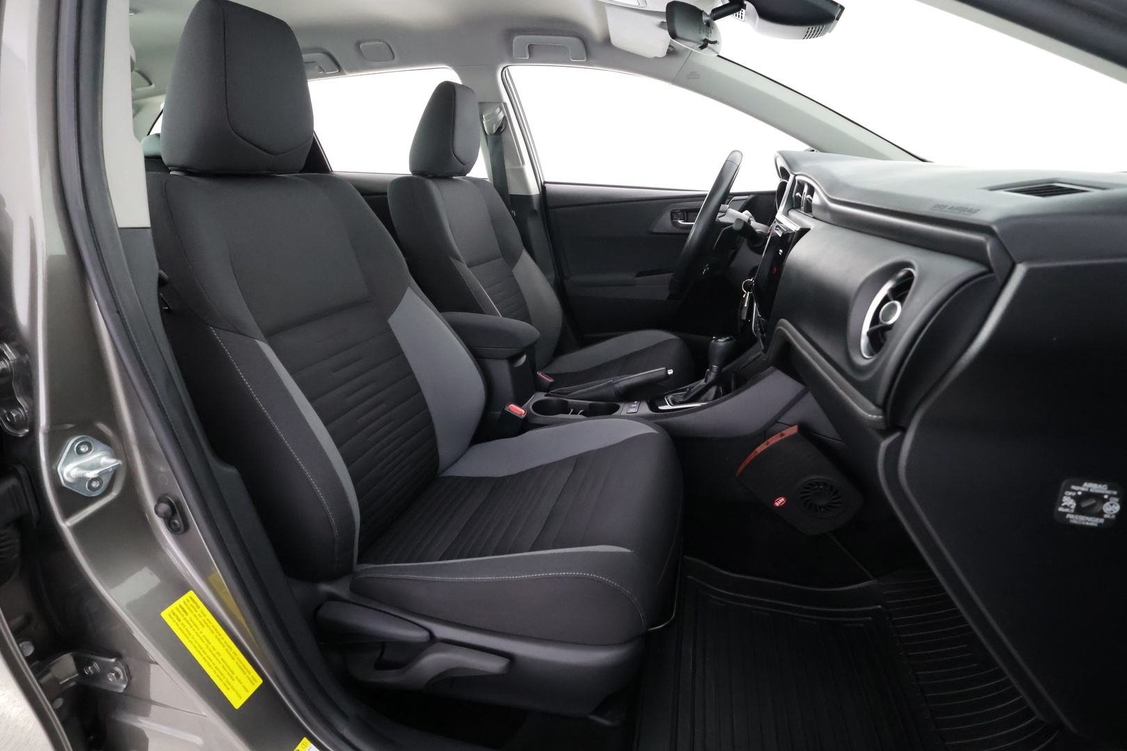 TOYOTA Auris 2017