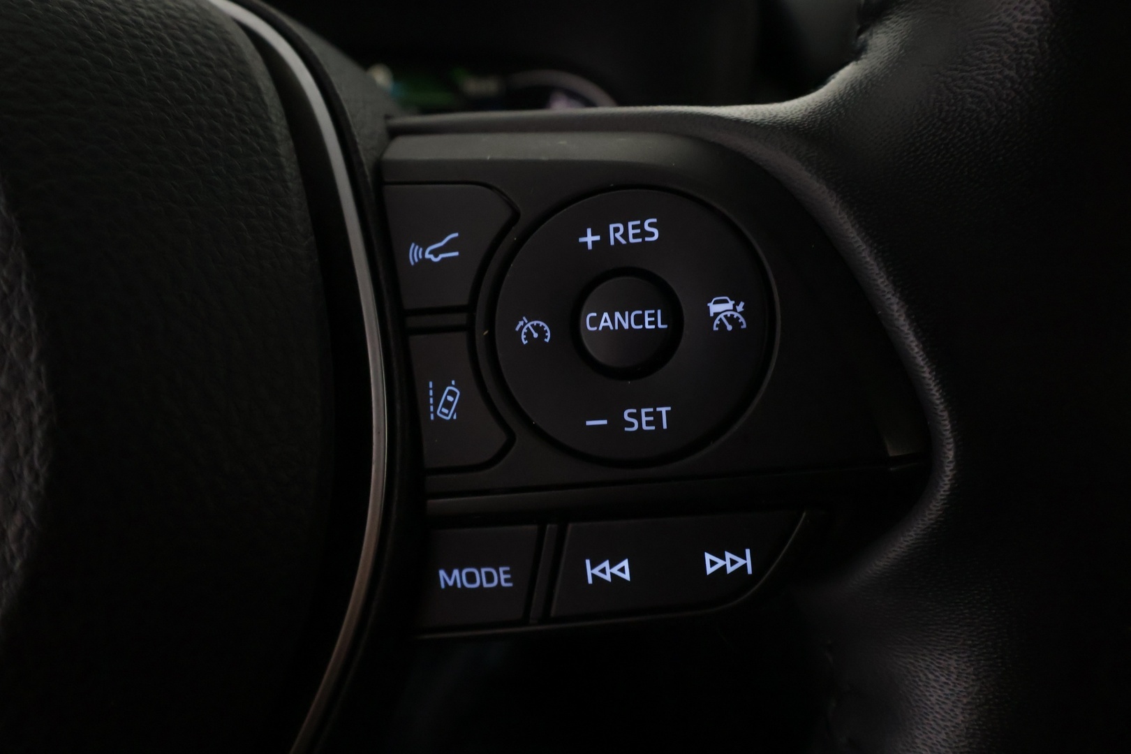 TOYOTA RAV4 2022