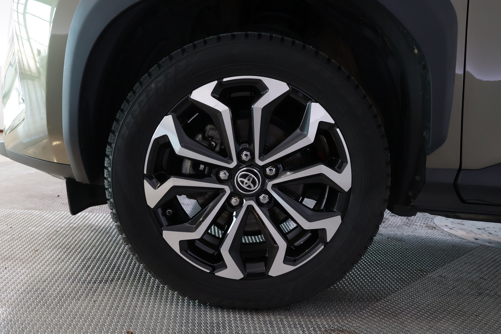 TOYOTA Yaris Cross 2024