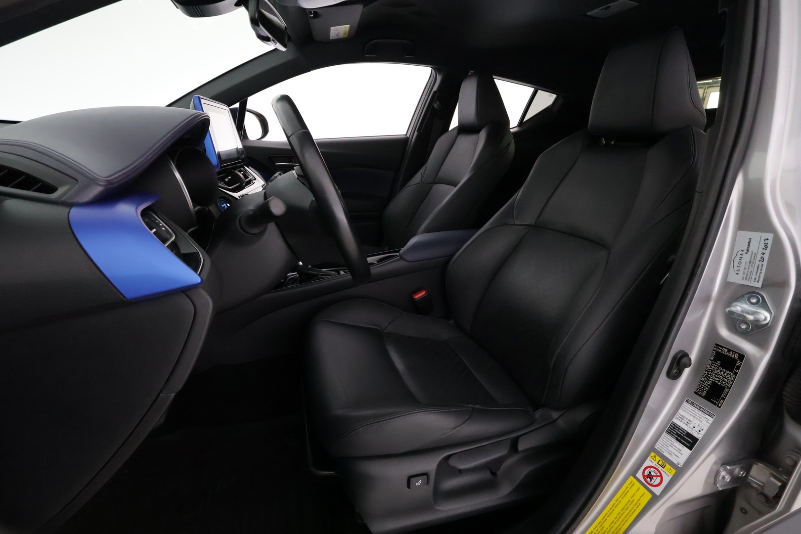 TOYOTA C-HR 2017