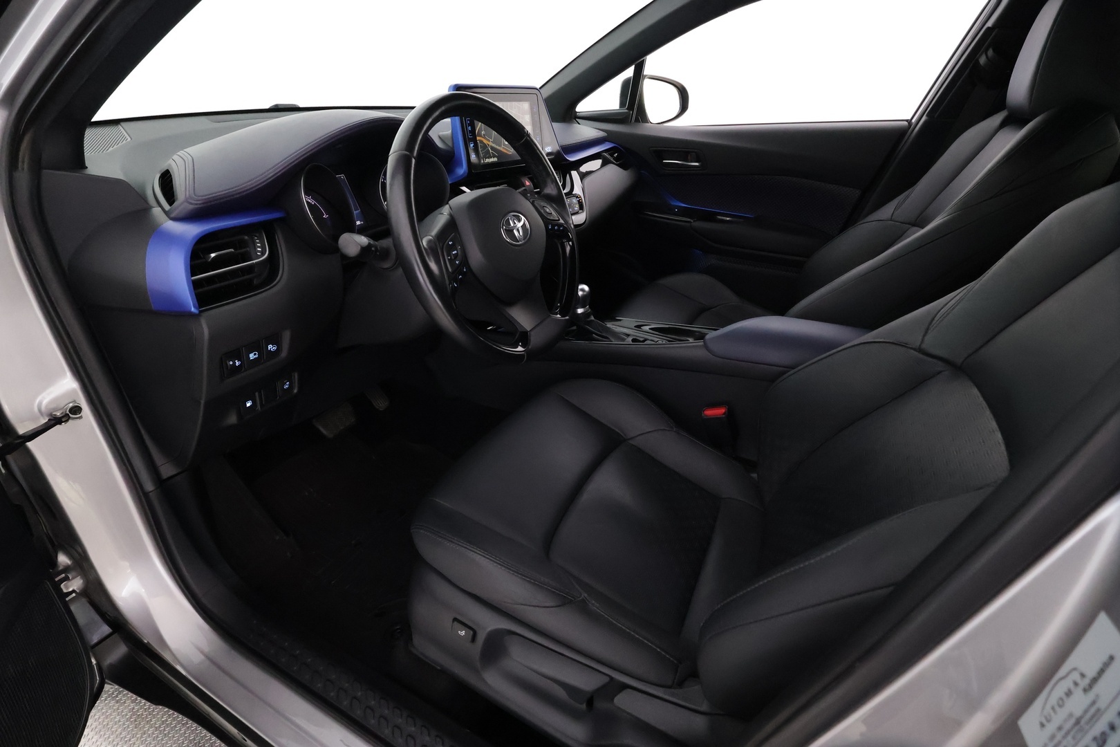 TOYOTA C-HR 2017