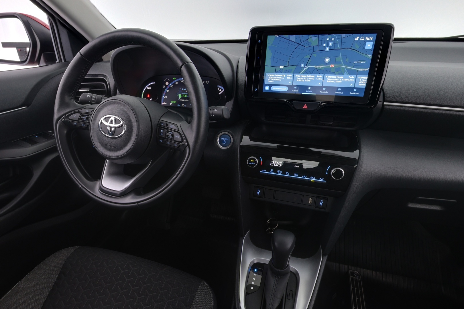 TOYOTA Yaris Cross 2024