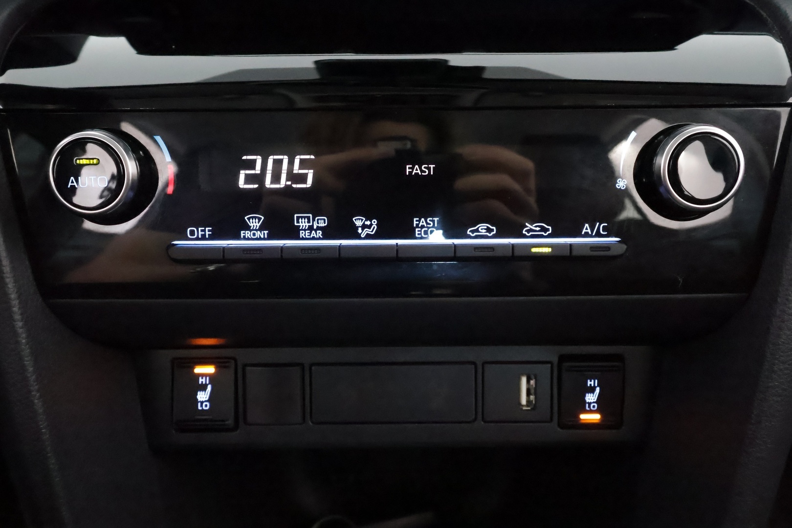 TOYOTA Yaris Cross 2024