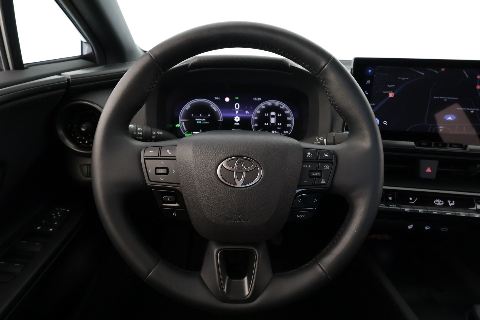 TOYOTA C-HR 2024
