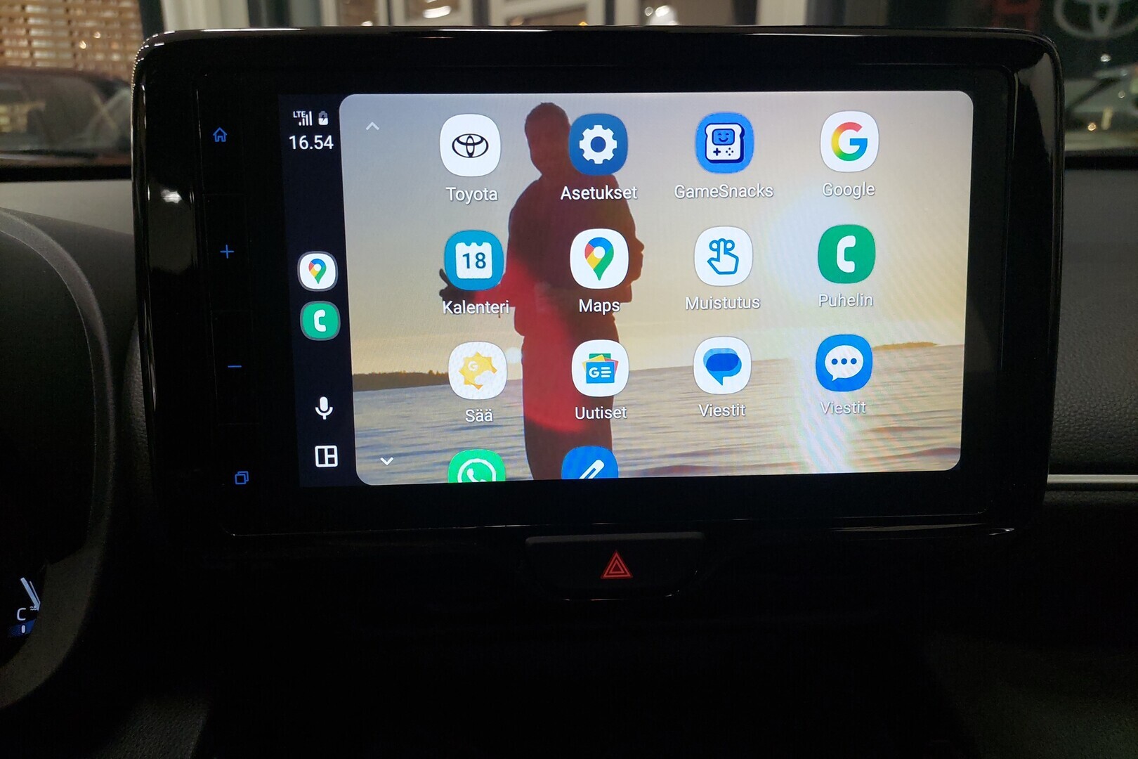 TOYOTA YARIS CROSS 2024