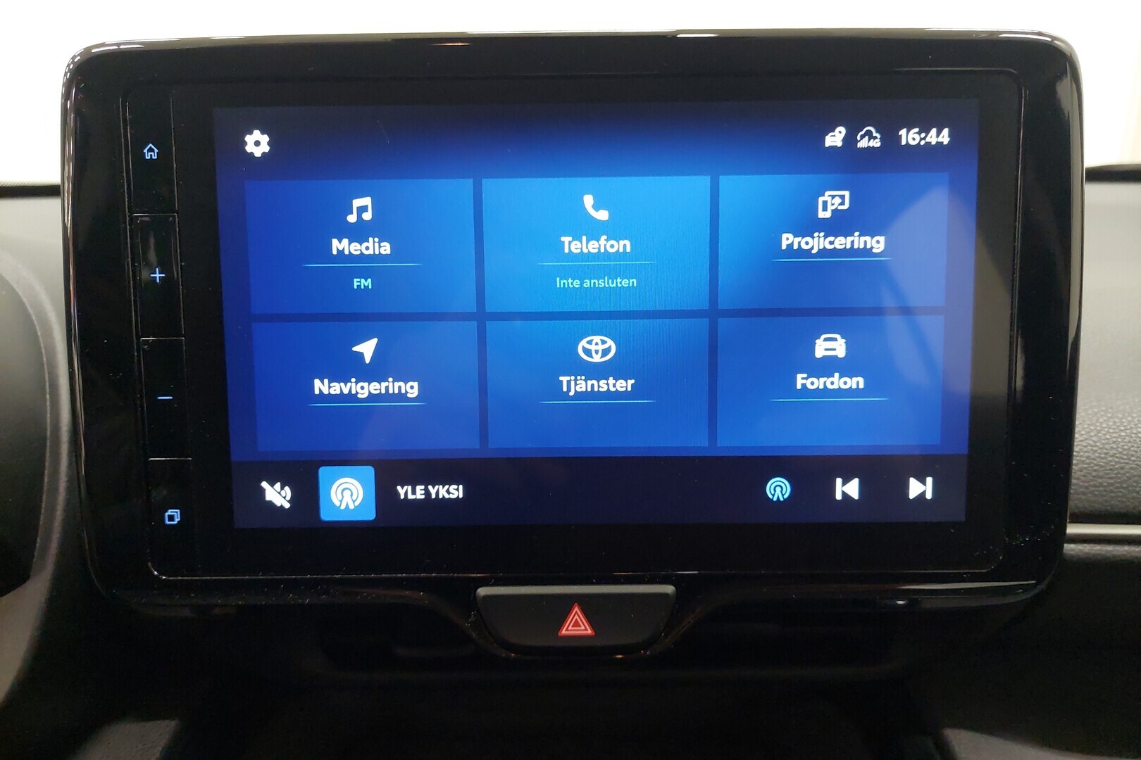 TOYOTA YARIS CROSS 2024