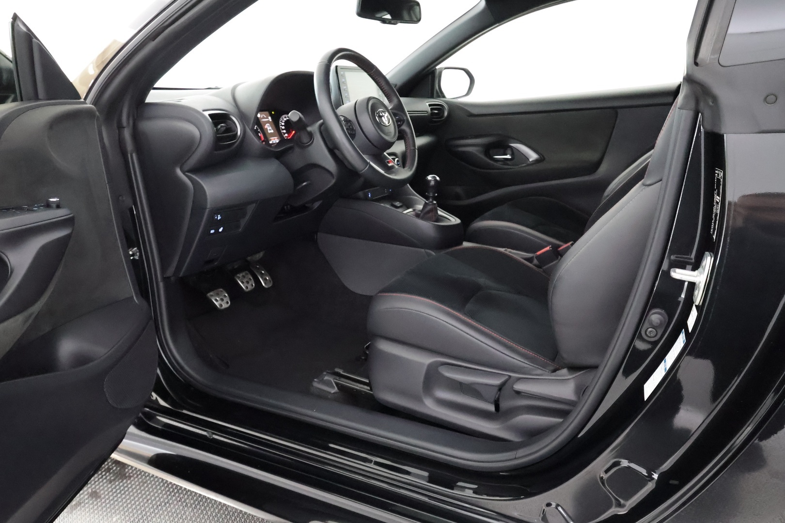 TOYOTA GR YARIS 2022