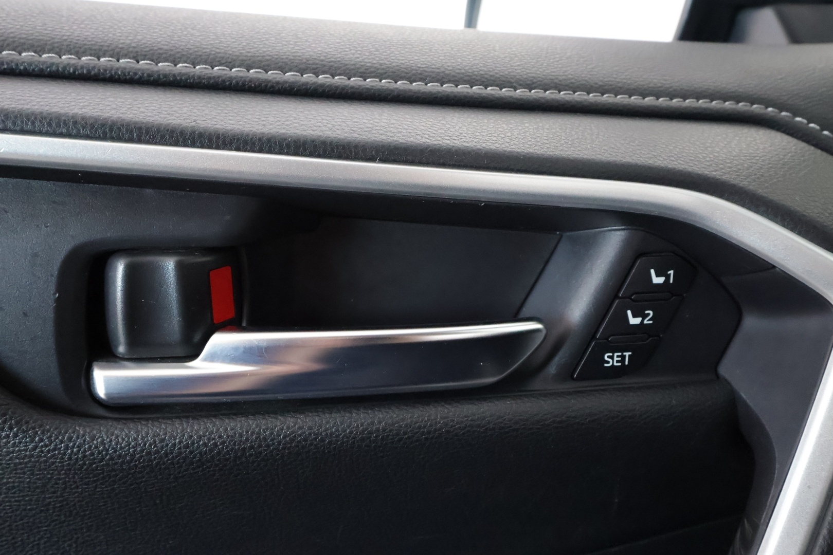 TOYOTA RAV4 2023
