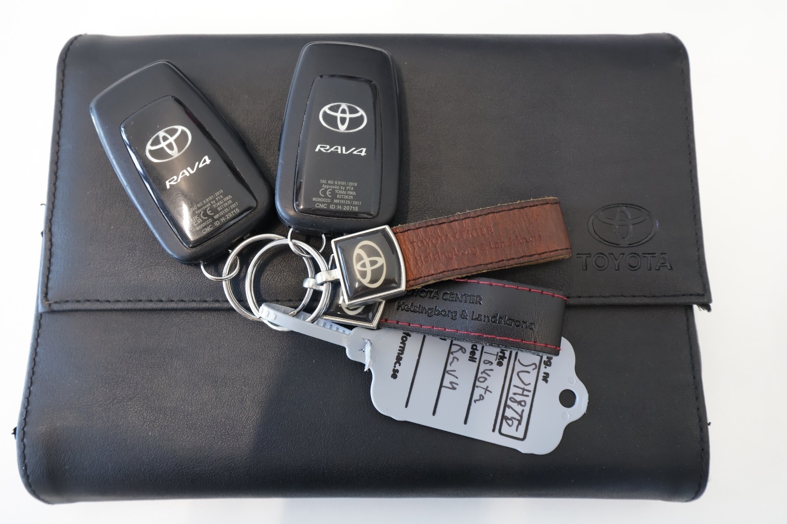 TOYOTA RAV4 2023