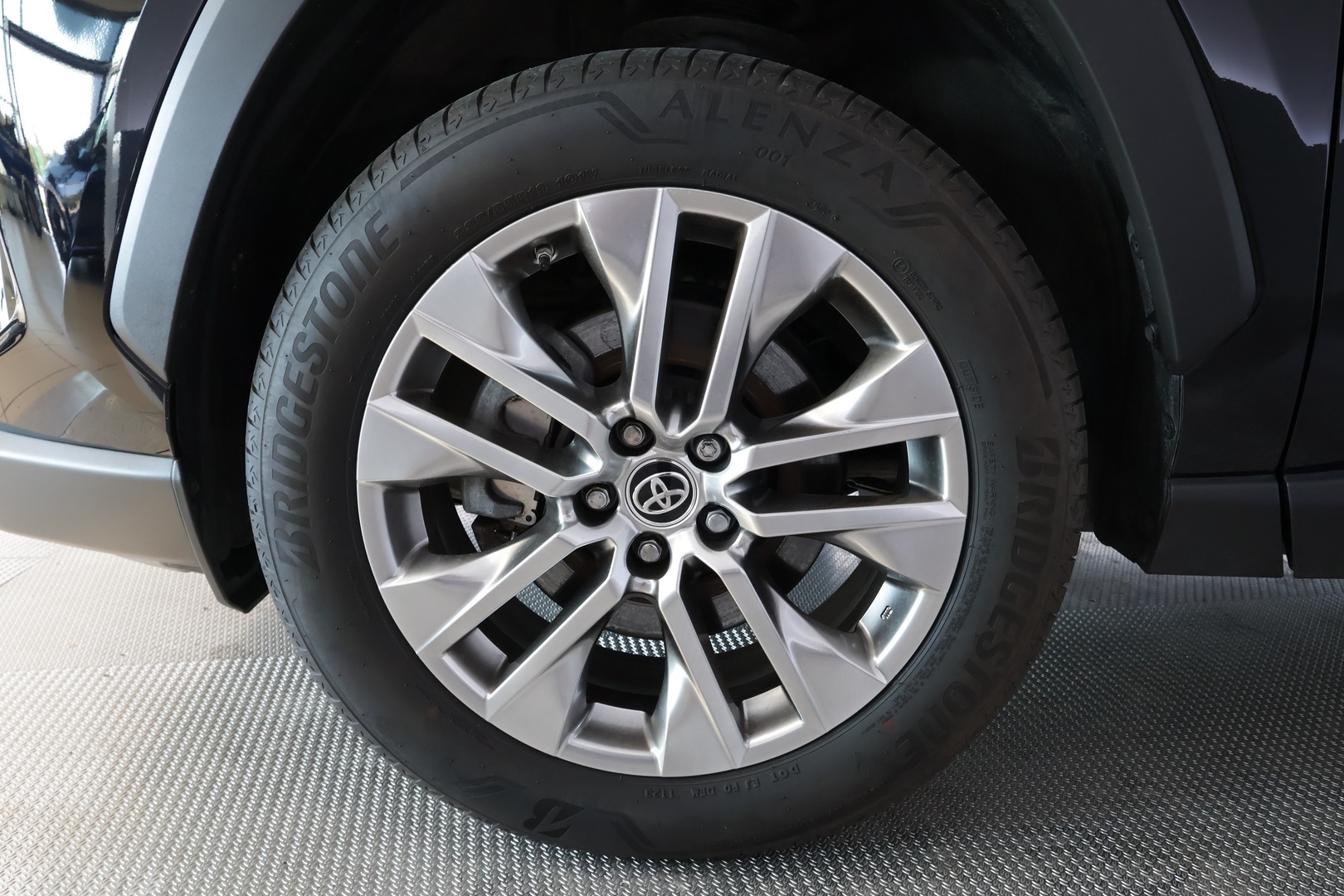 TOYOTA RAV4 2023