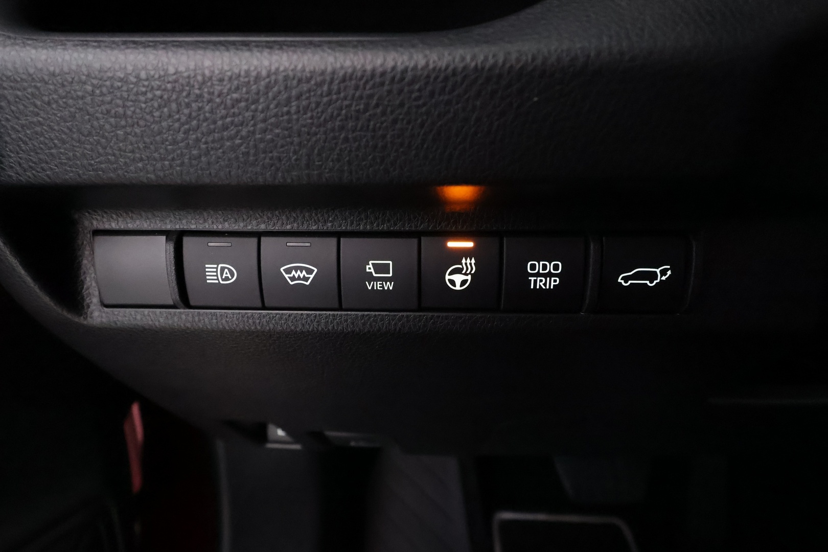 TOYOTA RAV4 2024