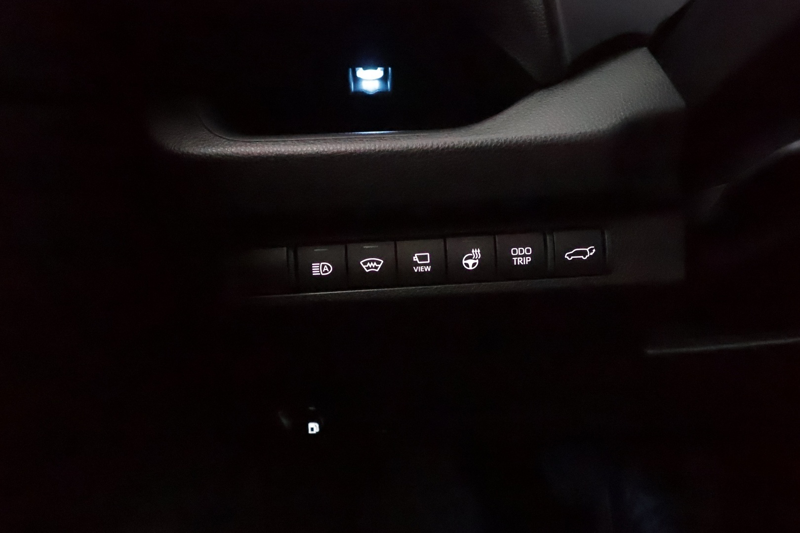 TOYOTA RAV4 2023