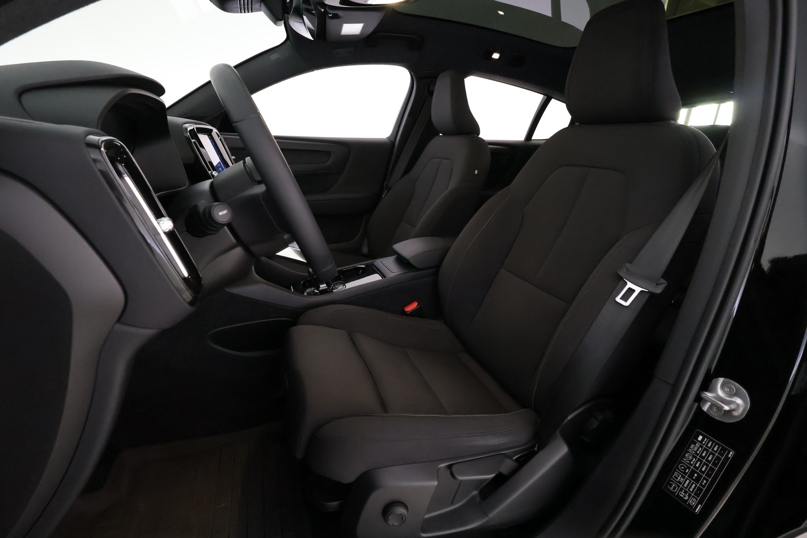 VOLVO C40 11
