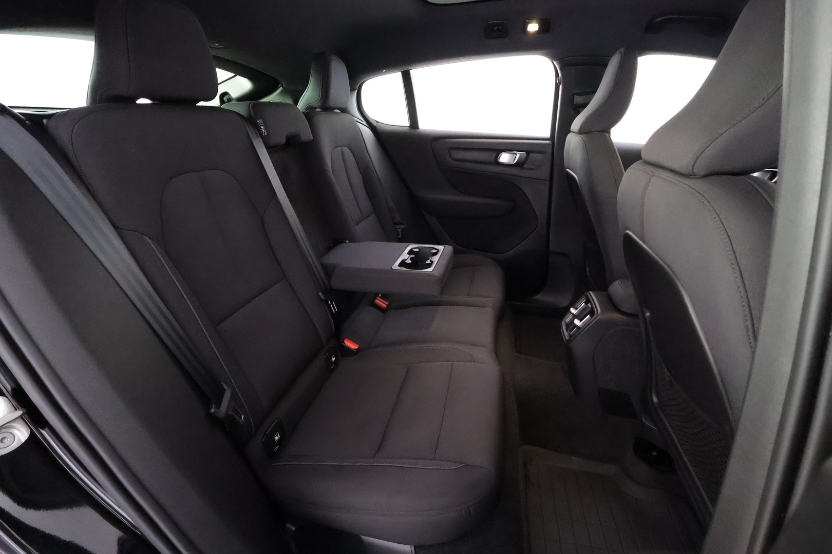 VOLVO C40 17