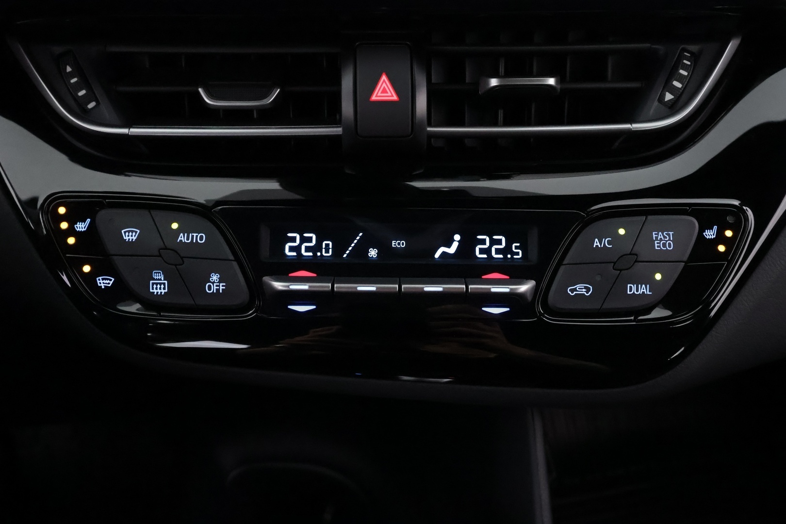 TOYOTA C-HR 2023