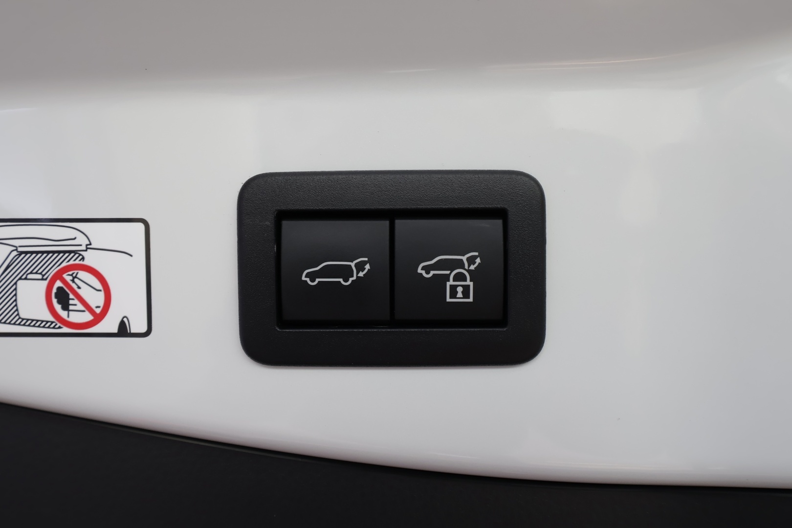 TOYOTA C-HR 2024