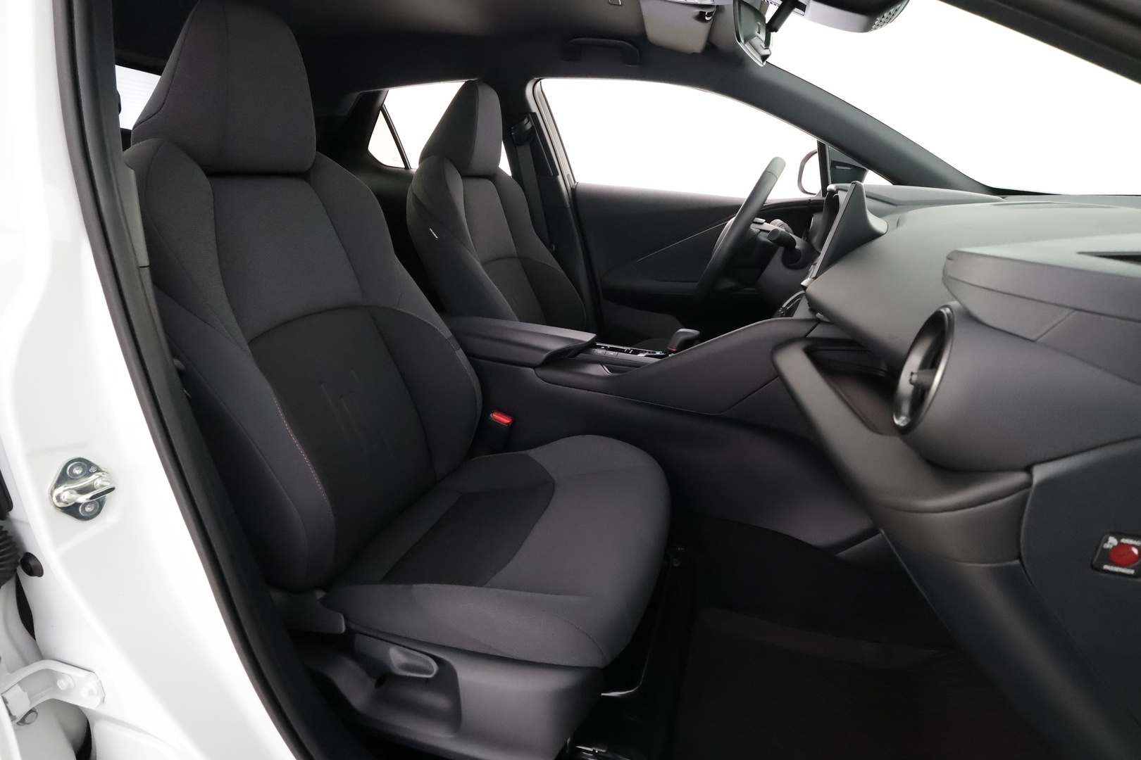 TOYOTA C-HR 2024