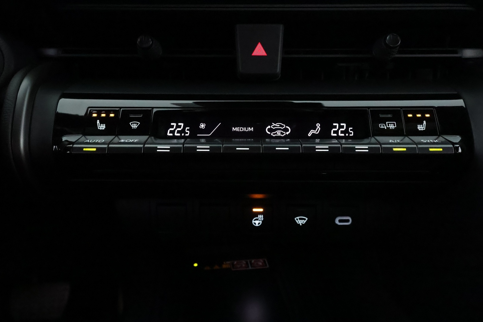 TOYOTA C-HR 2024