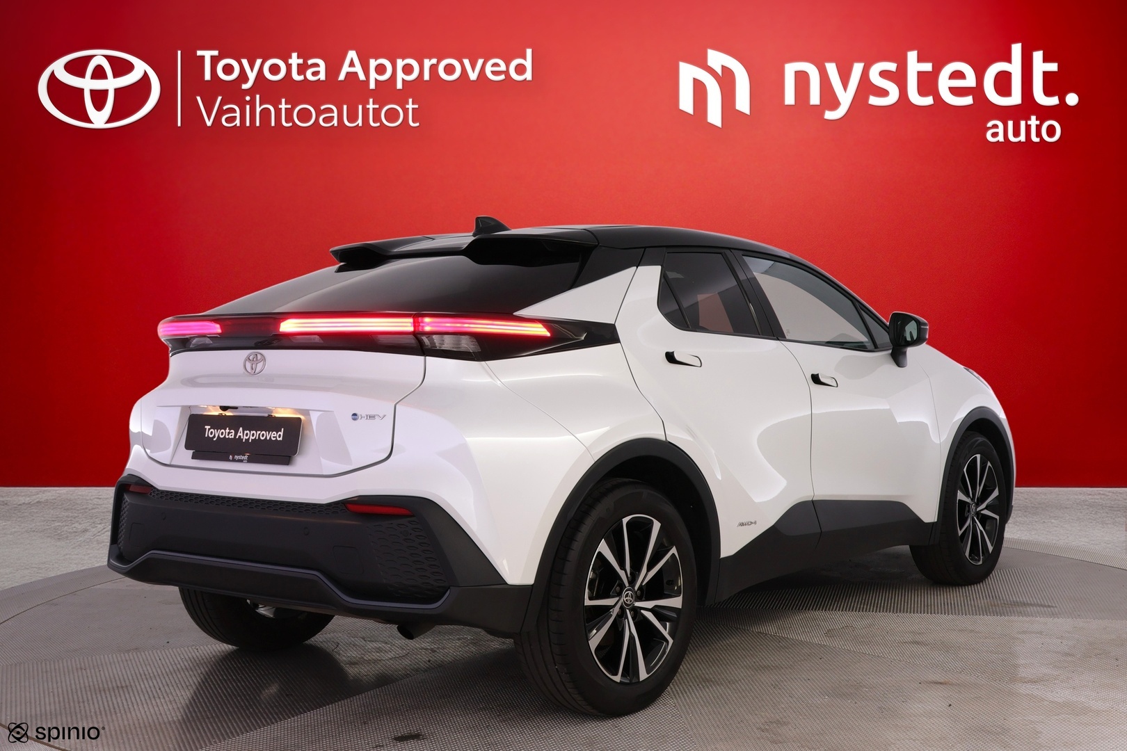 TOYOTA C-HR 2024