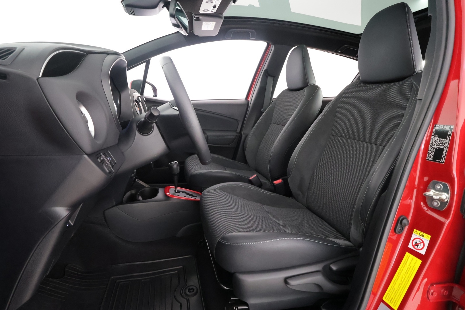 TOYOTA Yaris 2019