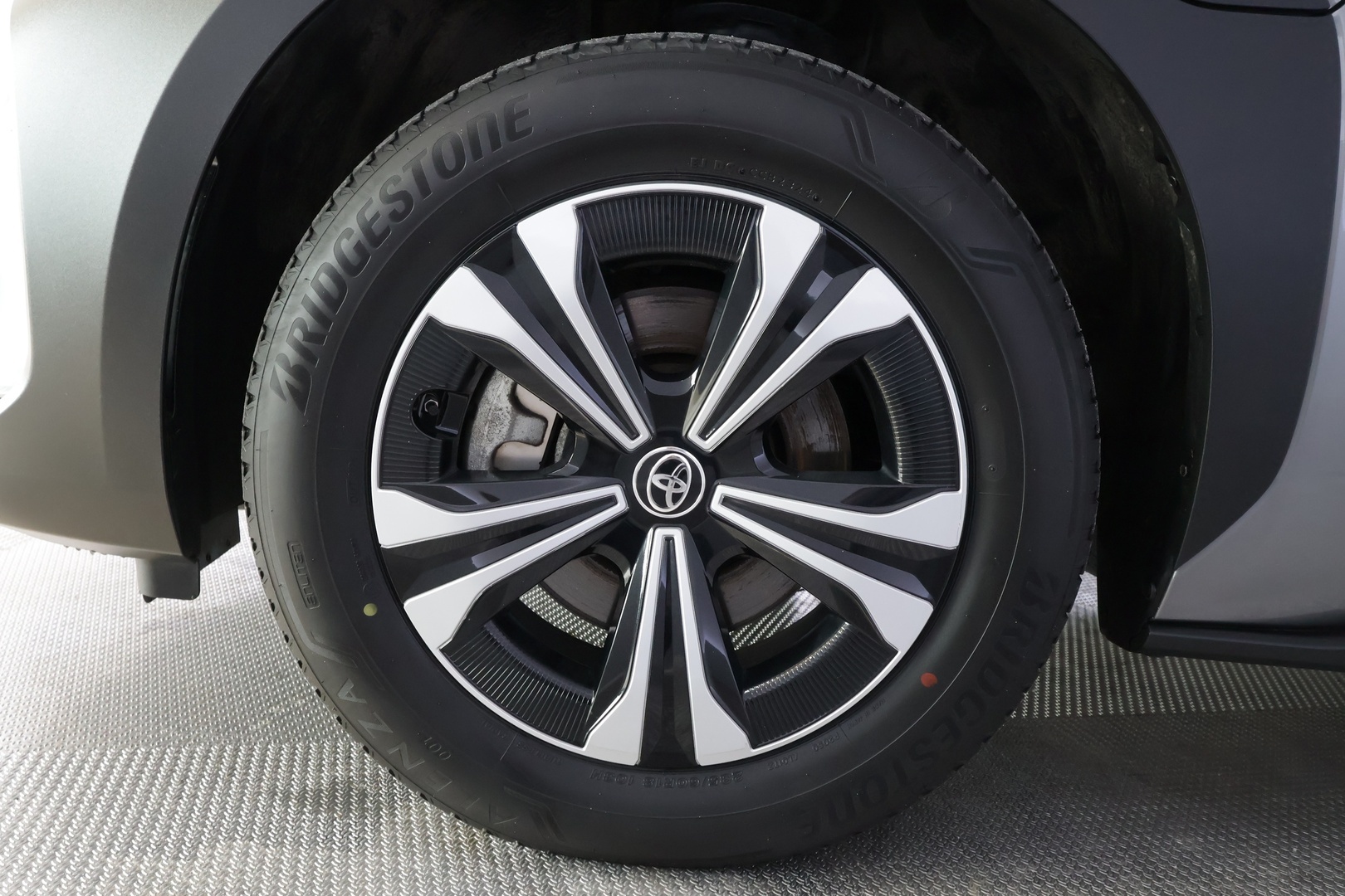 TOYOTA bZ4X 2024