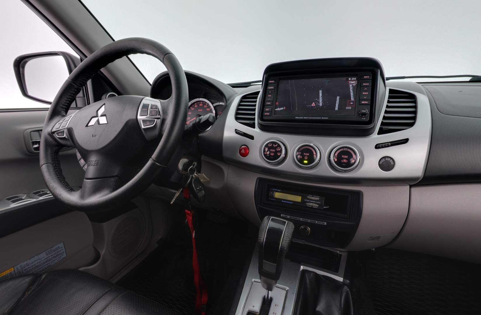 MITSUBISHI L200 2012