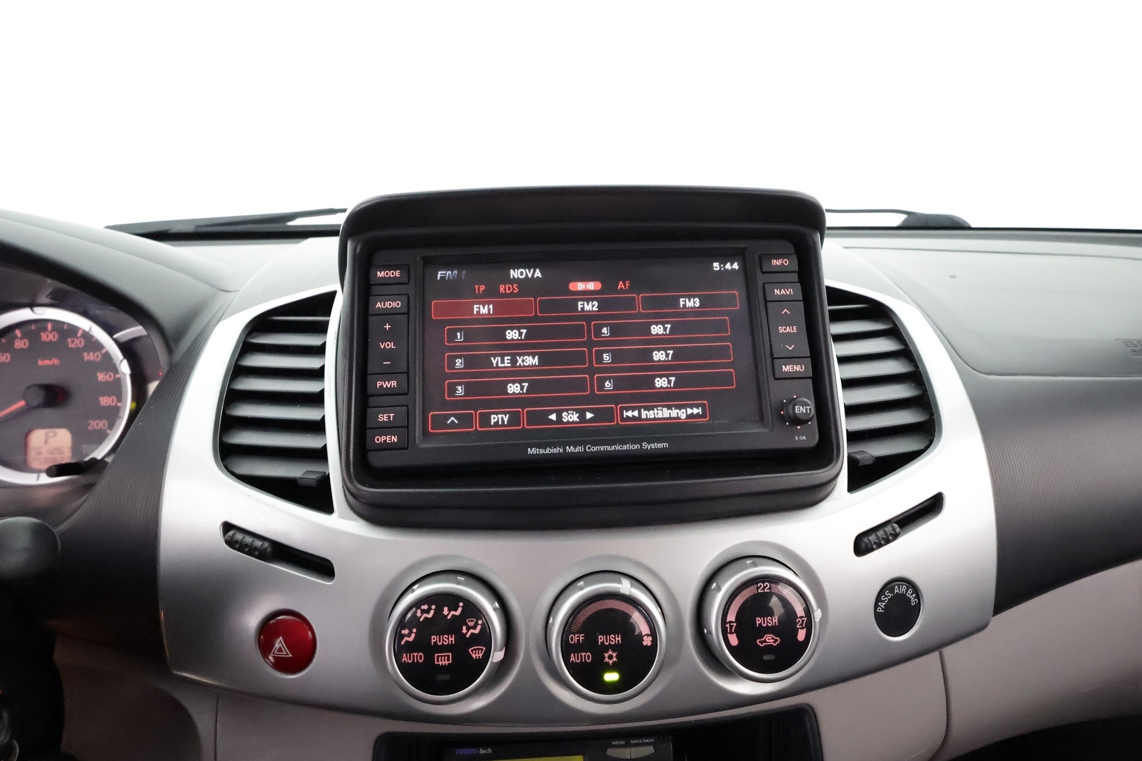 MITSUBISHI L200 2012